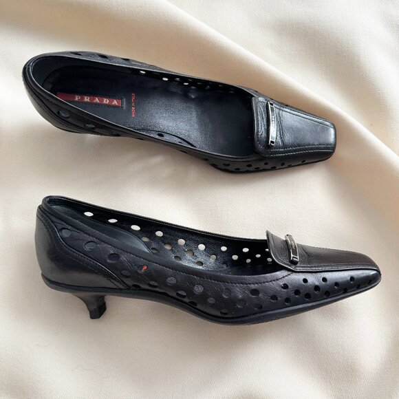Vintage Prada Kitten Heel Perforated Leather Pumps in Black, size 35 - Picture 1 of 8
